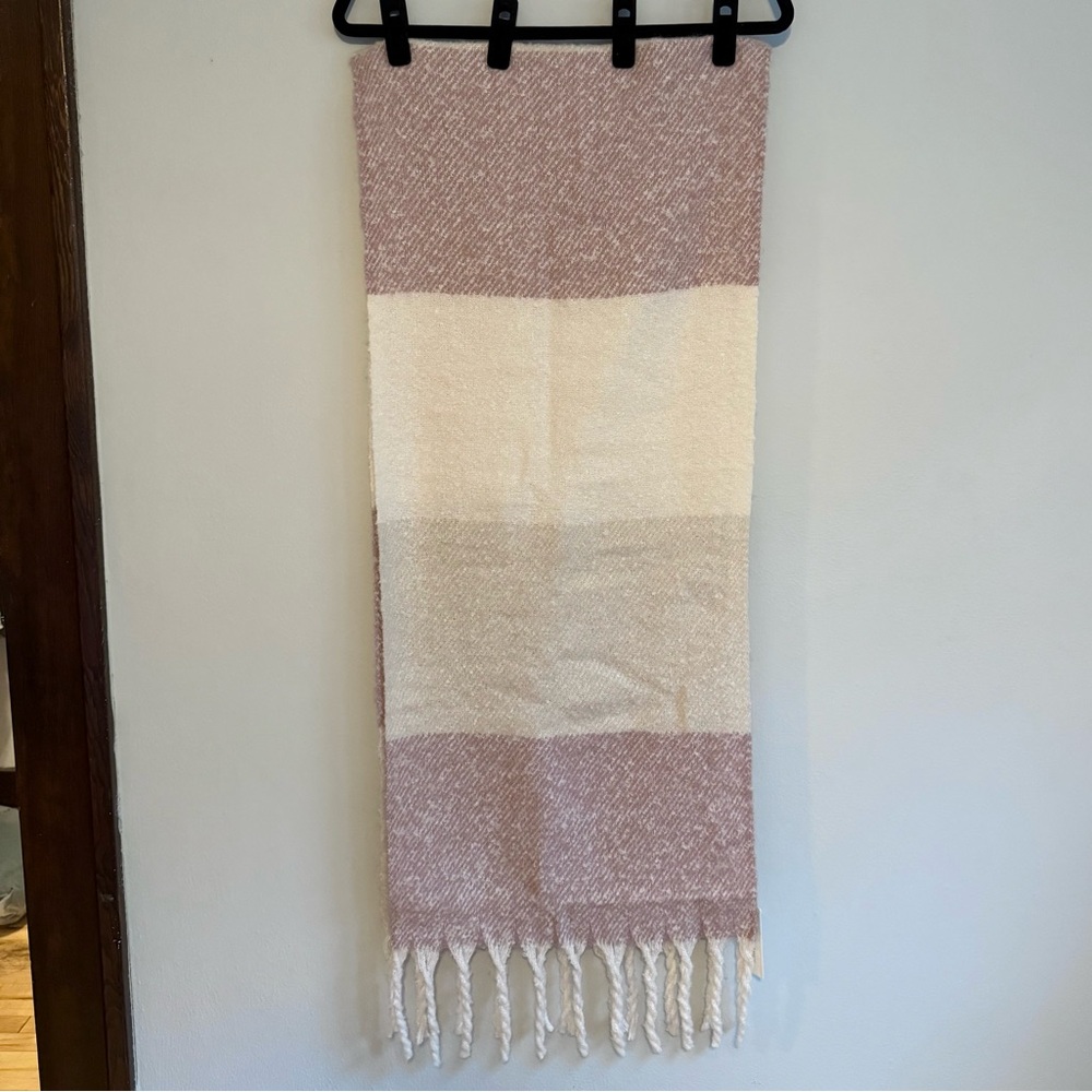 Gentle Fawn Cream Textured Scarf
